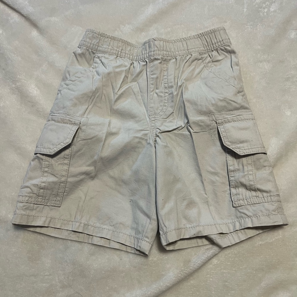Cargo style shorts. Size 5. Has faint marks on back